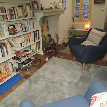 La Maison Bleue Sault