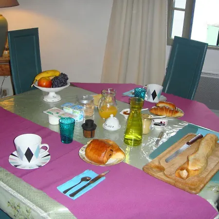 La Maison Bleue Frühstückspension Sault
